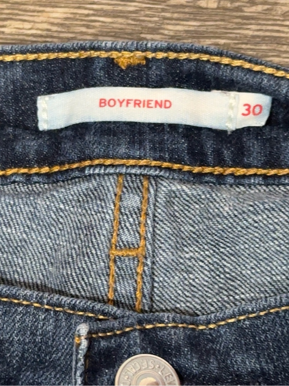 Levi’s Boyfriend Jeans Women’s Size 30 Mid Rise Stellar Stretch Tapered Leg NWT - Picture 7 of 9